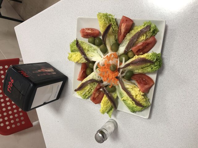 cogollos de tudela con anchoas