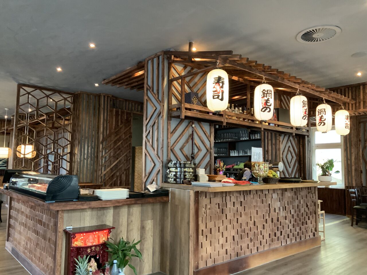 Sushi House Oldenburg Asian cuisine near me Book now