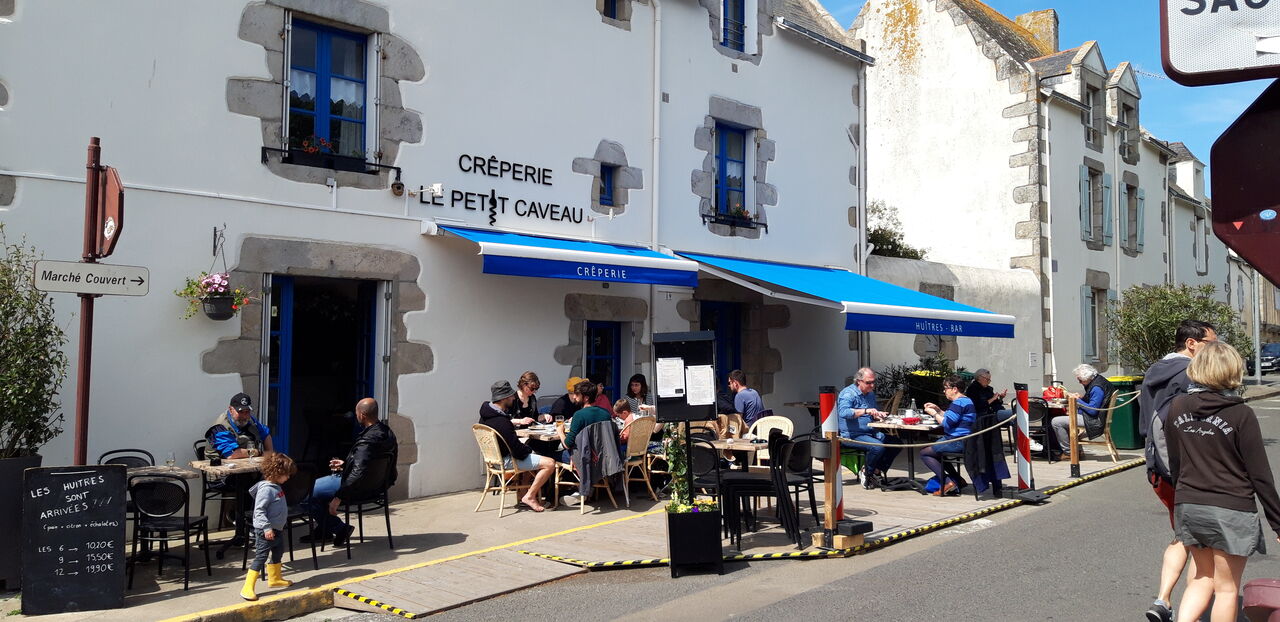 LE PETIT CAVEAU LE CROISIC