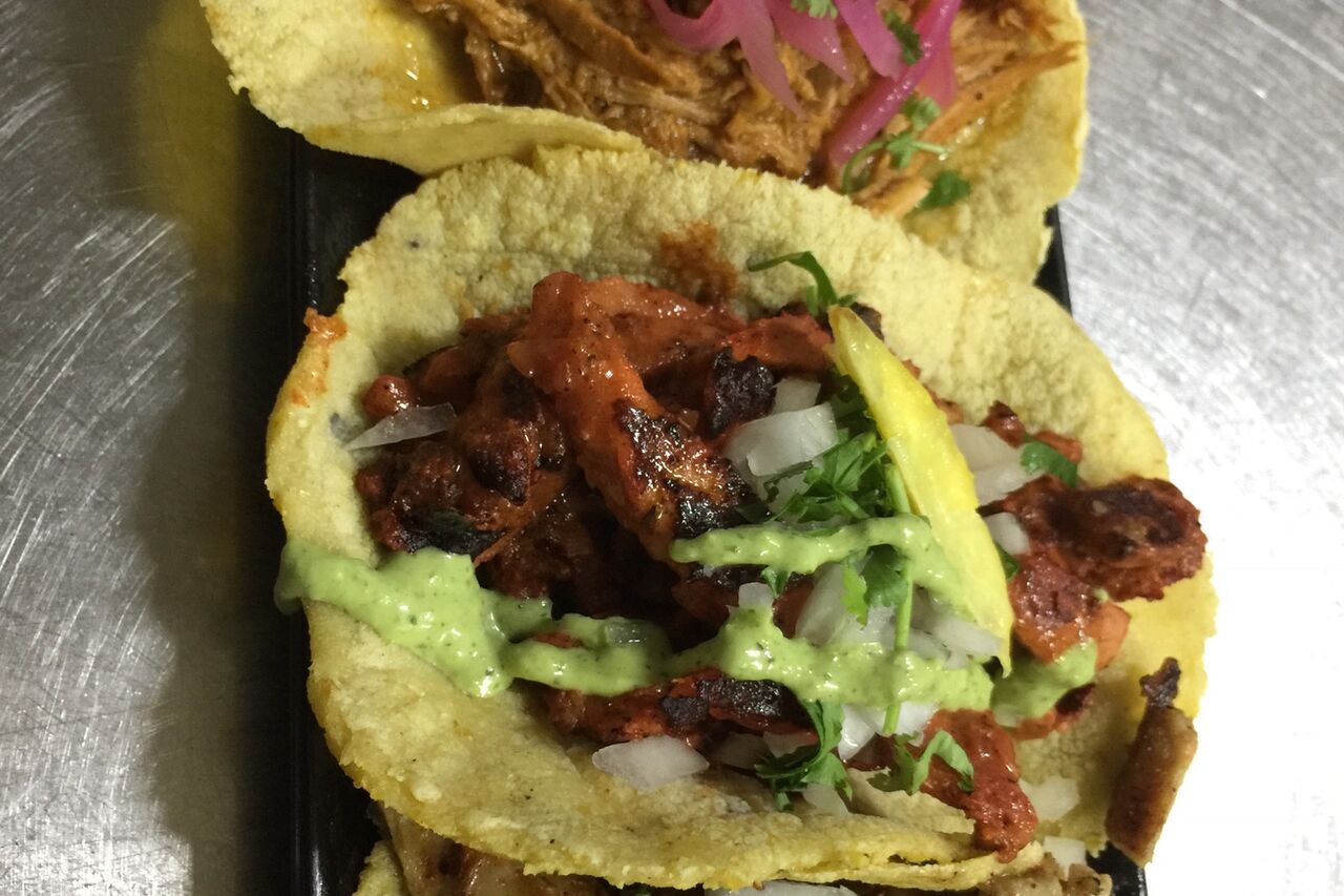 Tacos variados 3und+coronita=10€ solo los martes