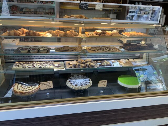 Täglich hausgemachte Kuchen & Torten