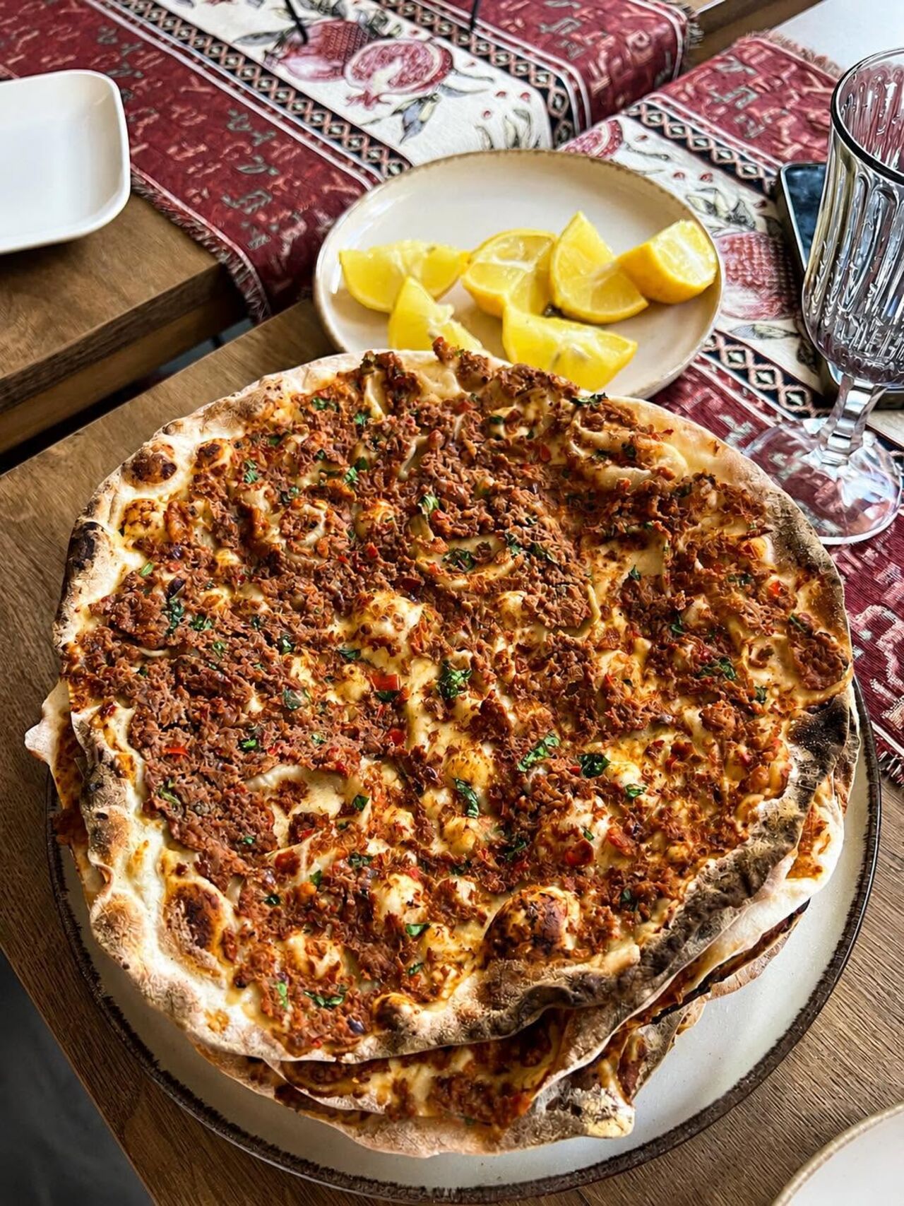 Spróbuj czegoś nowego - Lahmacun