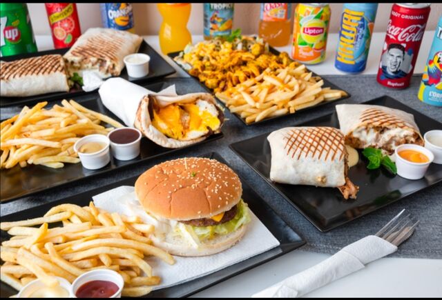 présentation de nos plats, tacos, sandwichs, burgers, galettes