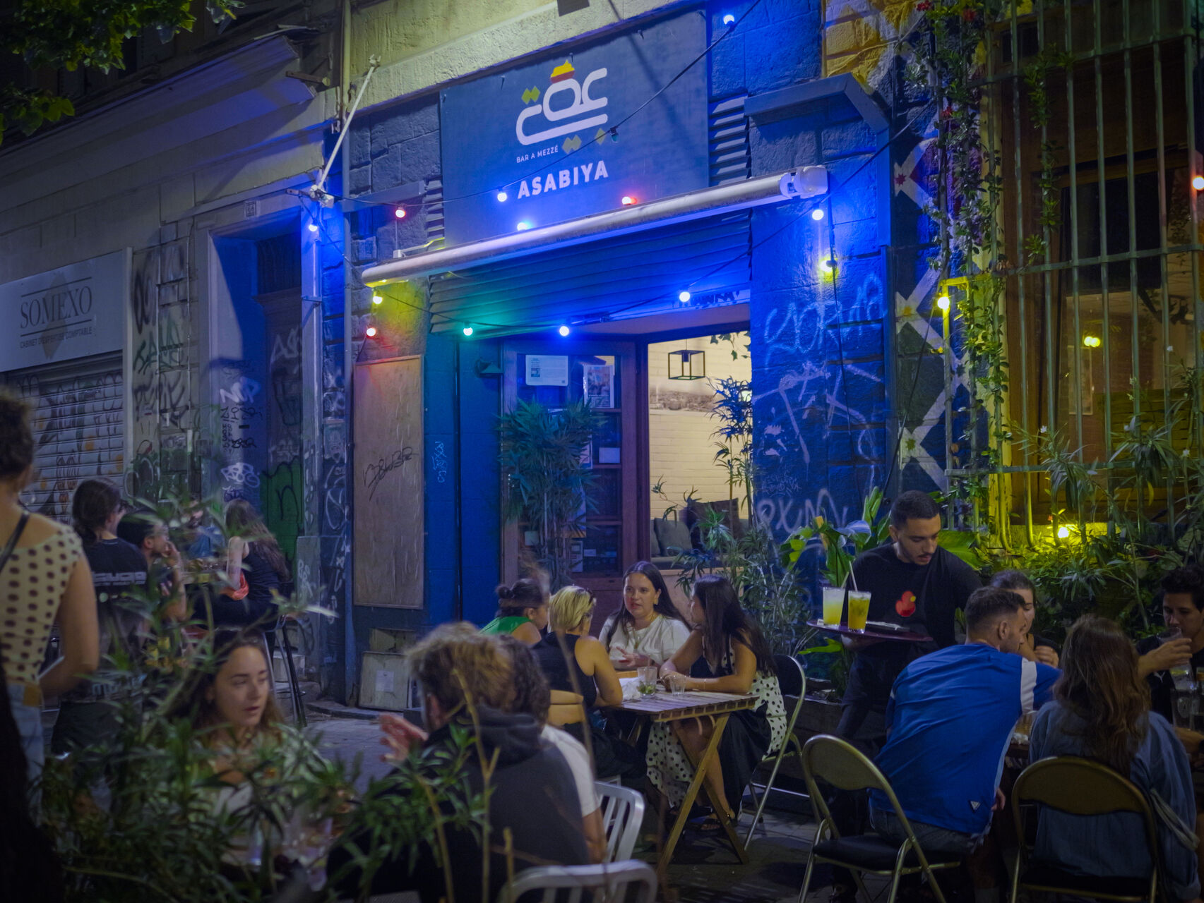 Mezzé libanais, culture et engagement : le triptyque marseillais du bar « Asabiya » de Paul Khouri