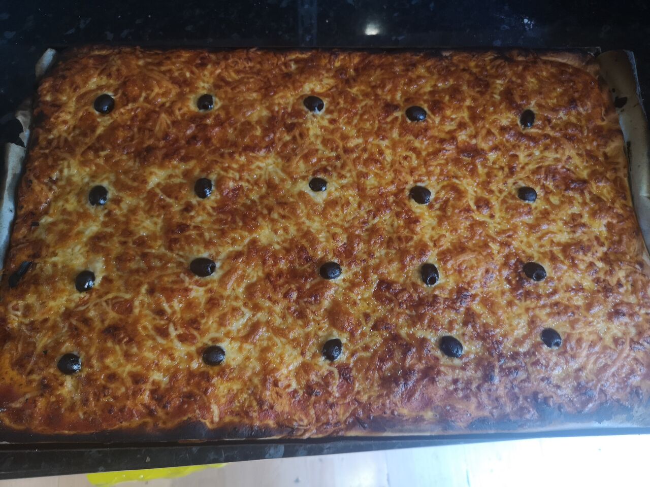 Plaque à pizza pour vos soirées, anniversaires, événements privés 