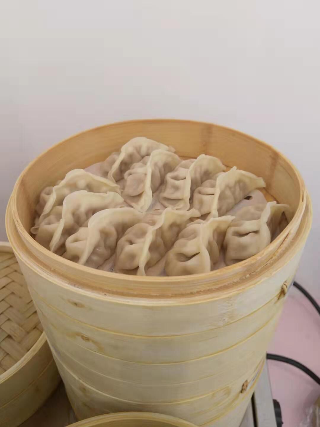 Ravioli ( Pollo/Anatra/Verdure/Gamberi/Maiale)
Dumpling (Chicken/Duck/Vegetable/Shrimp/Pork)