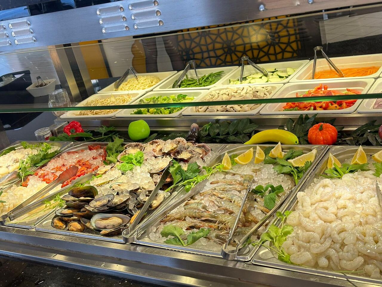 Verschiedene Fisch- & Gemüsesorten