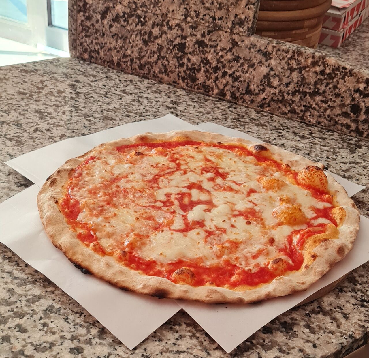 Pizza margherita