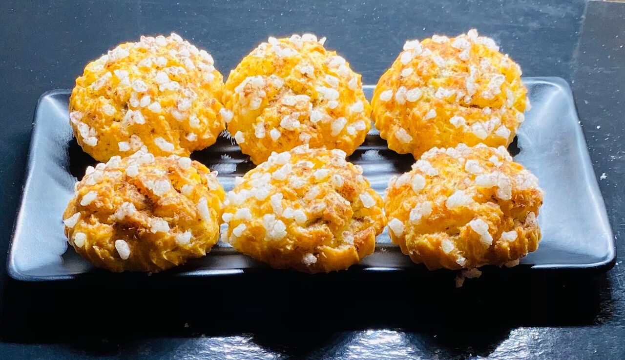 Chouquettes.