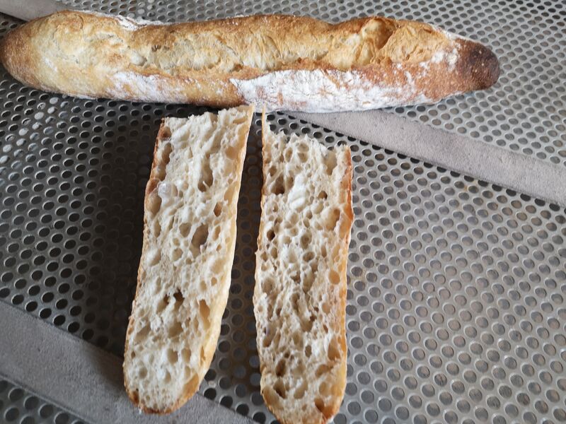 La tradition est le pain qui se déguste pas comme les autres
Car la digestion se fait très bien grâce à sa mie alvéolé