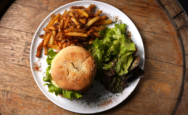 Accompagnement frites maison et salade