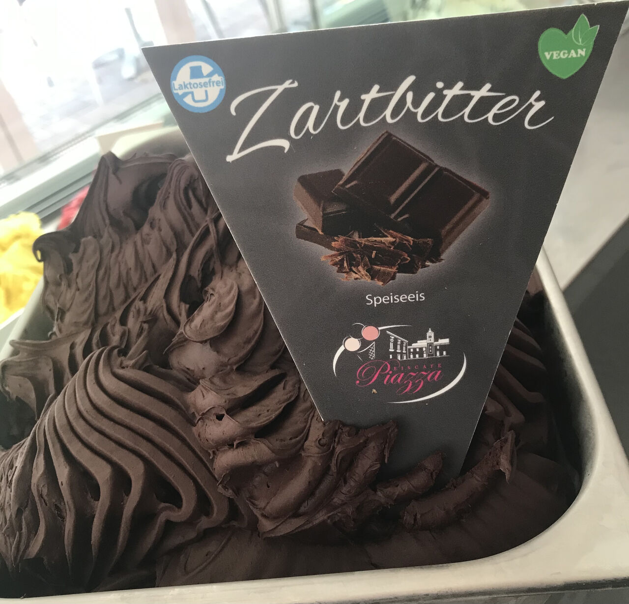 Zartbitter-Schokolade laktosefrei und vegan