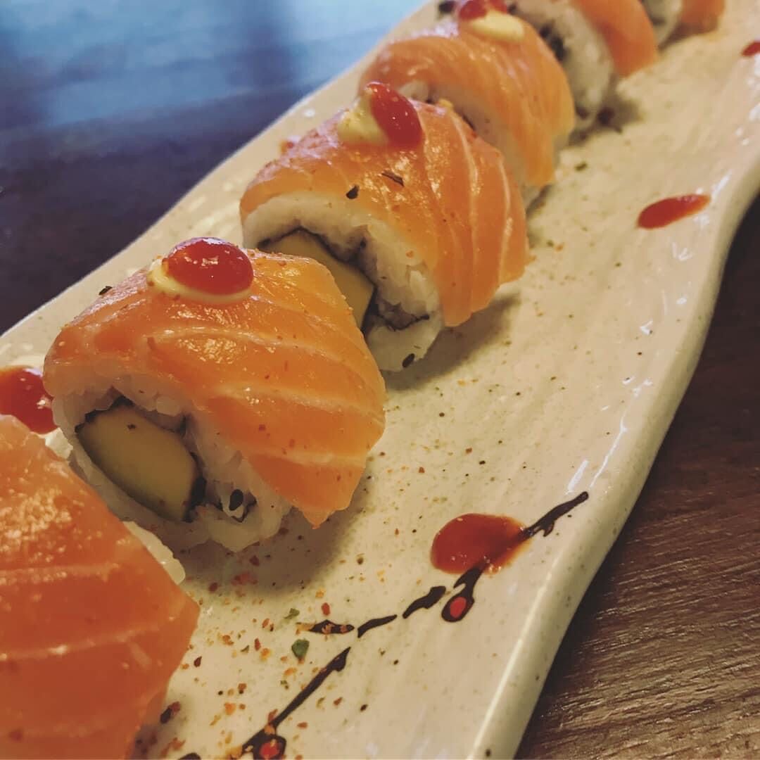 CALIFORNIA SAUMON/AVOCAT/CONDIMENTS