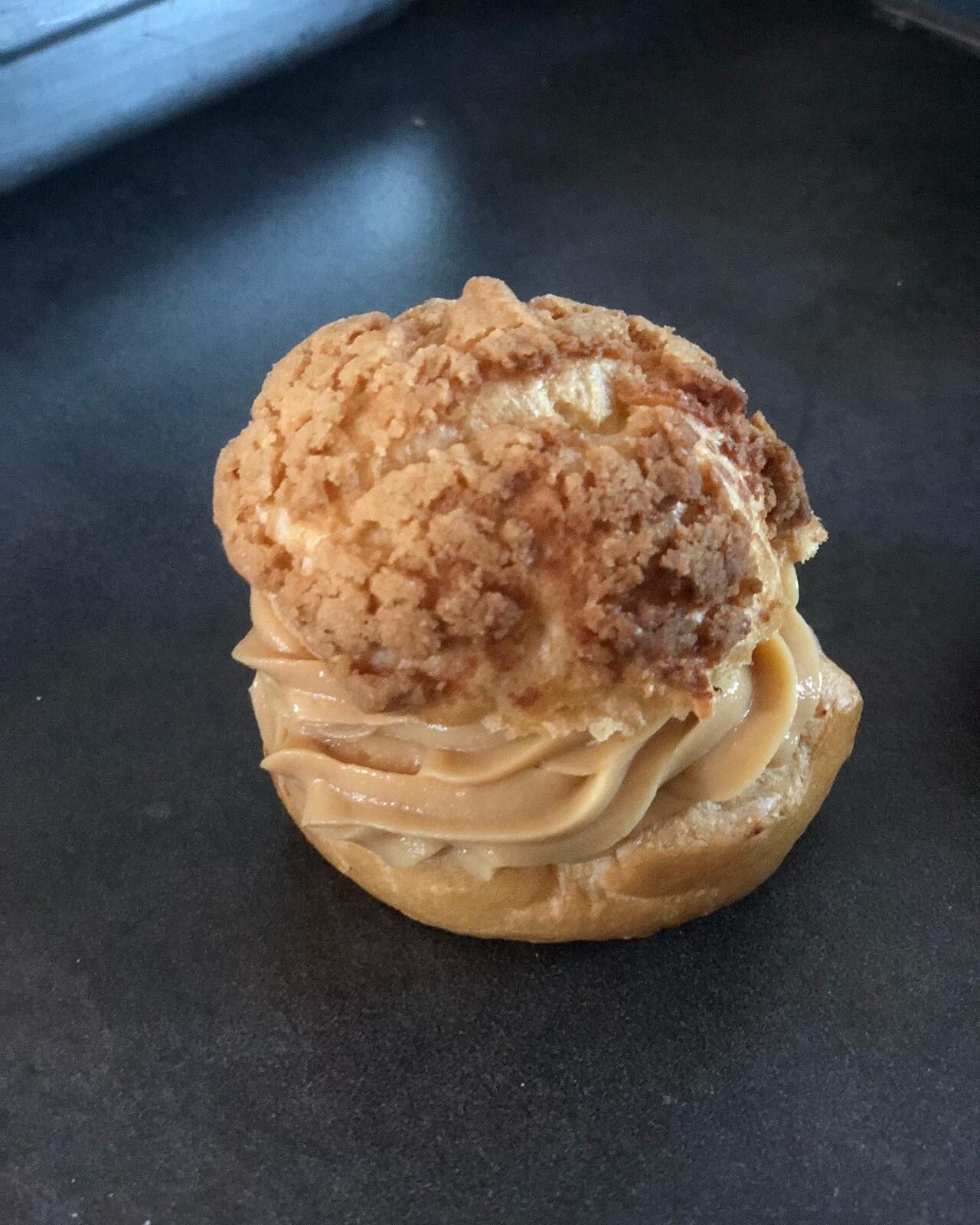 Chou caramel beurre salé