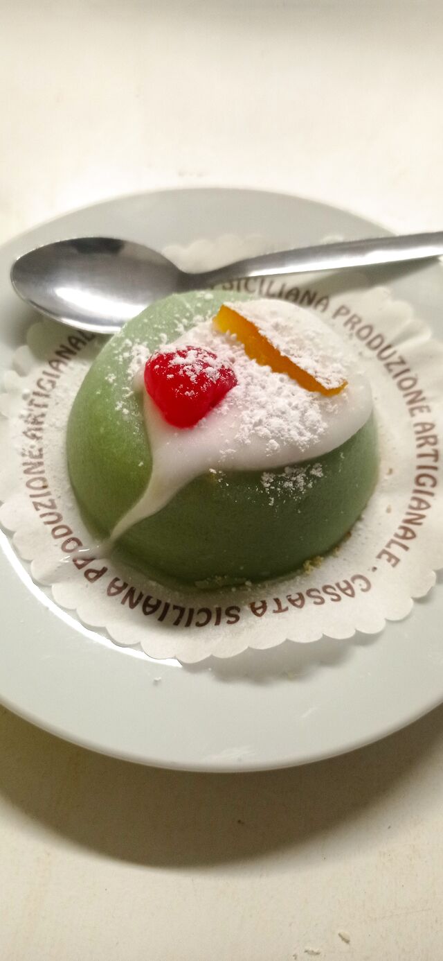 Cassatina siciliana artigianale