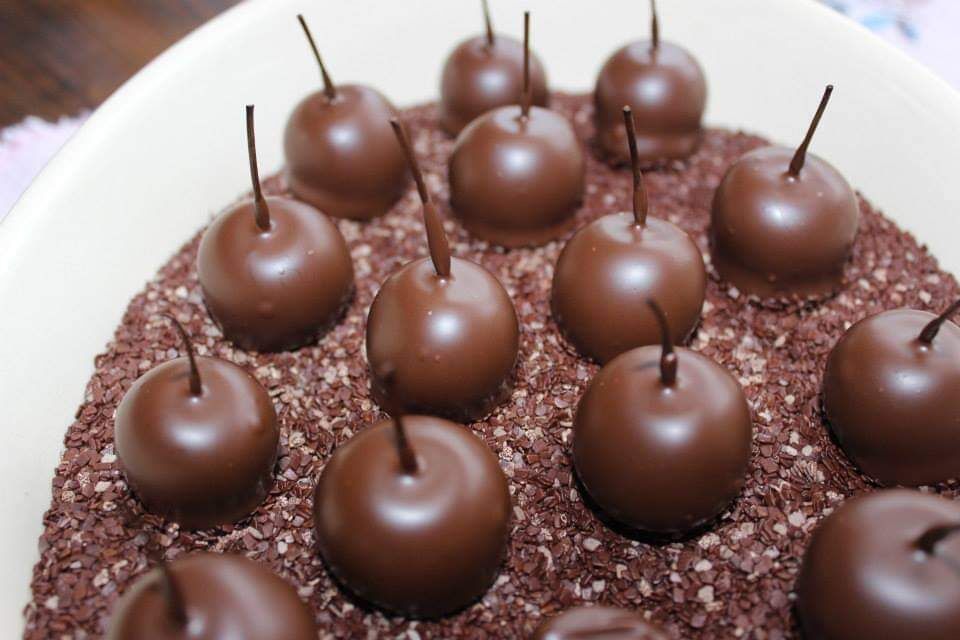 6 Cerises au kirsch chocolat 9.10€ 