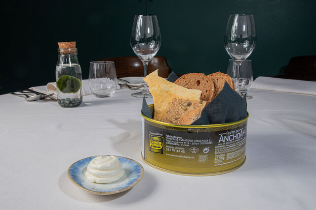 Cestino di pane e burro