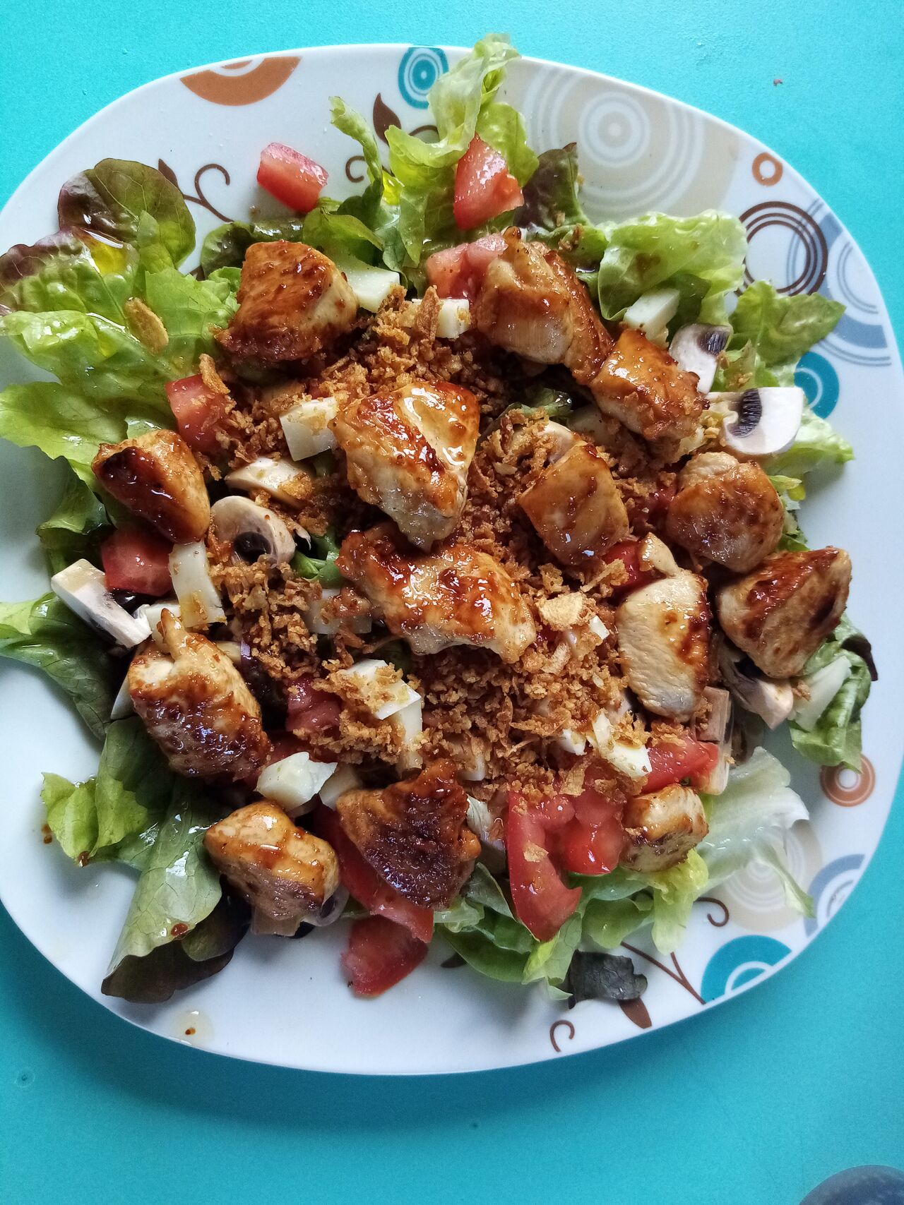 plat à empoter: salade de poulet mariné