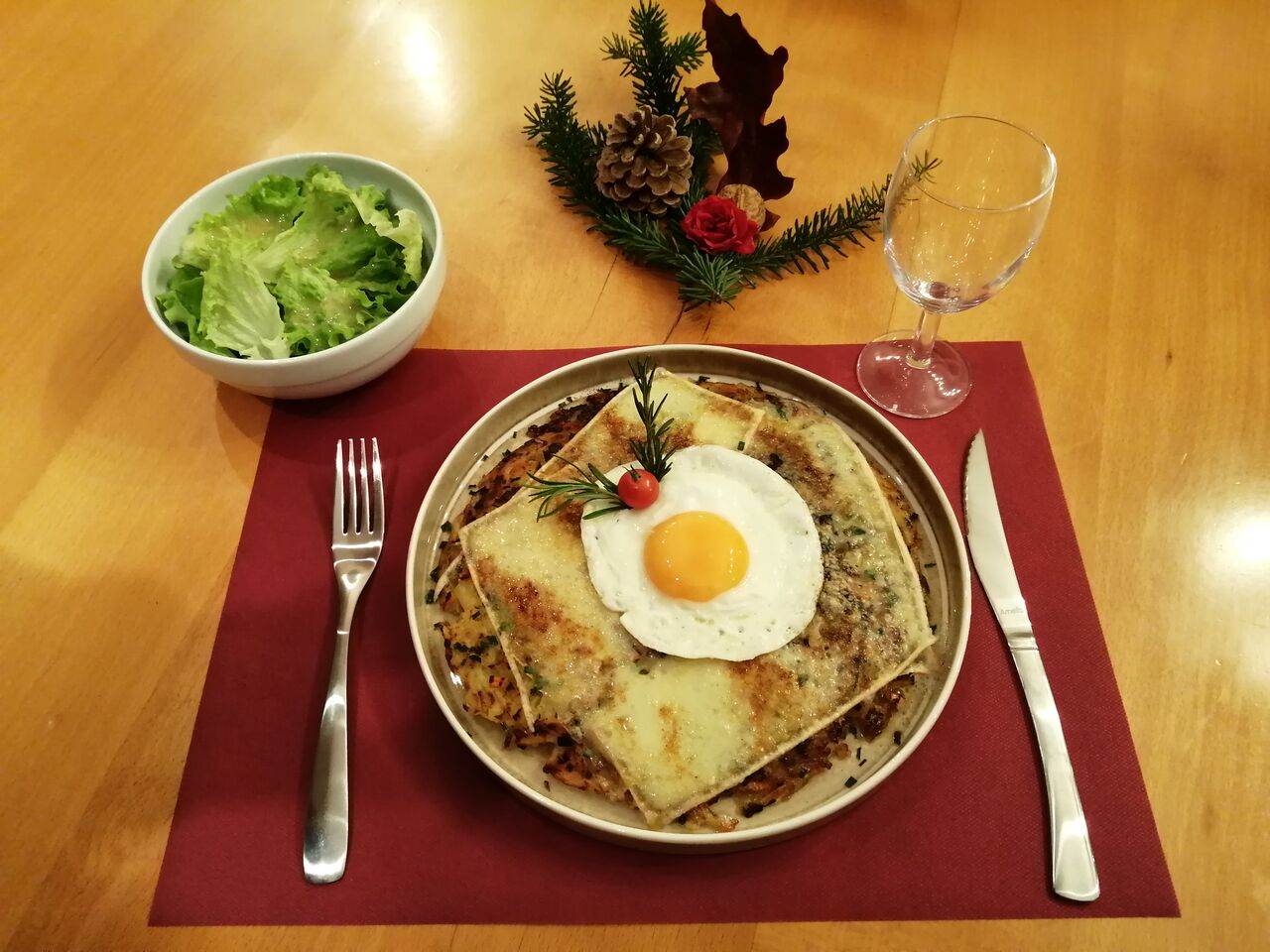Nos différents röstis: paysan, forestier et jardinier
gratinés à l'abondance selon votre souhait.
