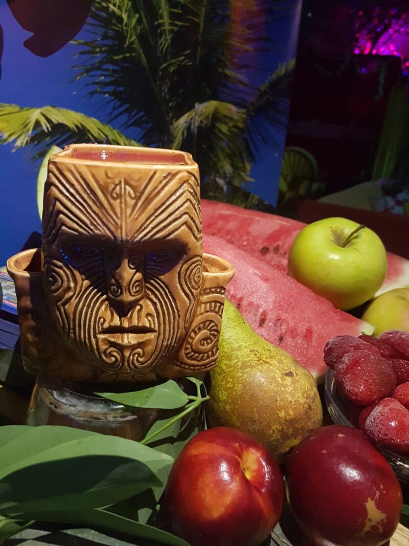 DOCTOR FUNG: para 1, 2 y 4 personas.
Brandy, ron negro, ron blanco y wisky. 