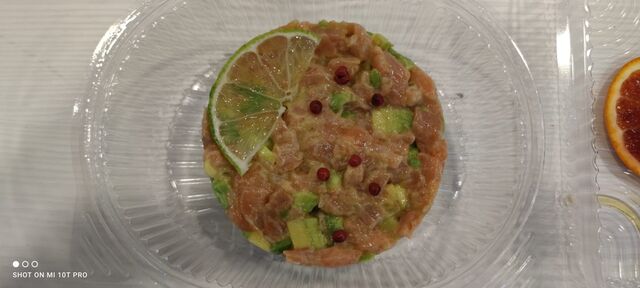 Tartara salmone e avocado asporto