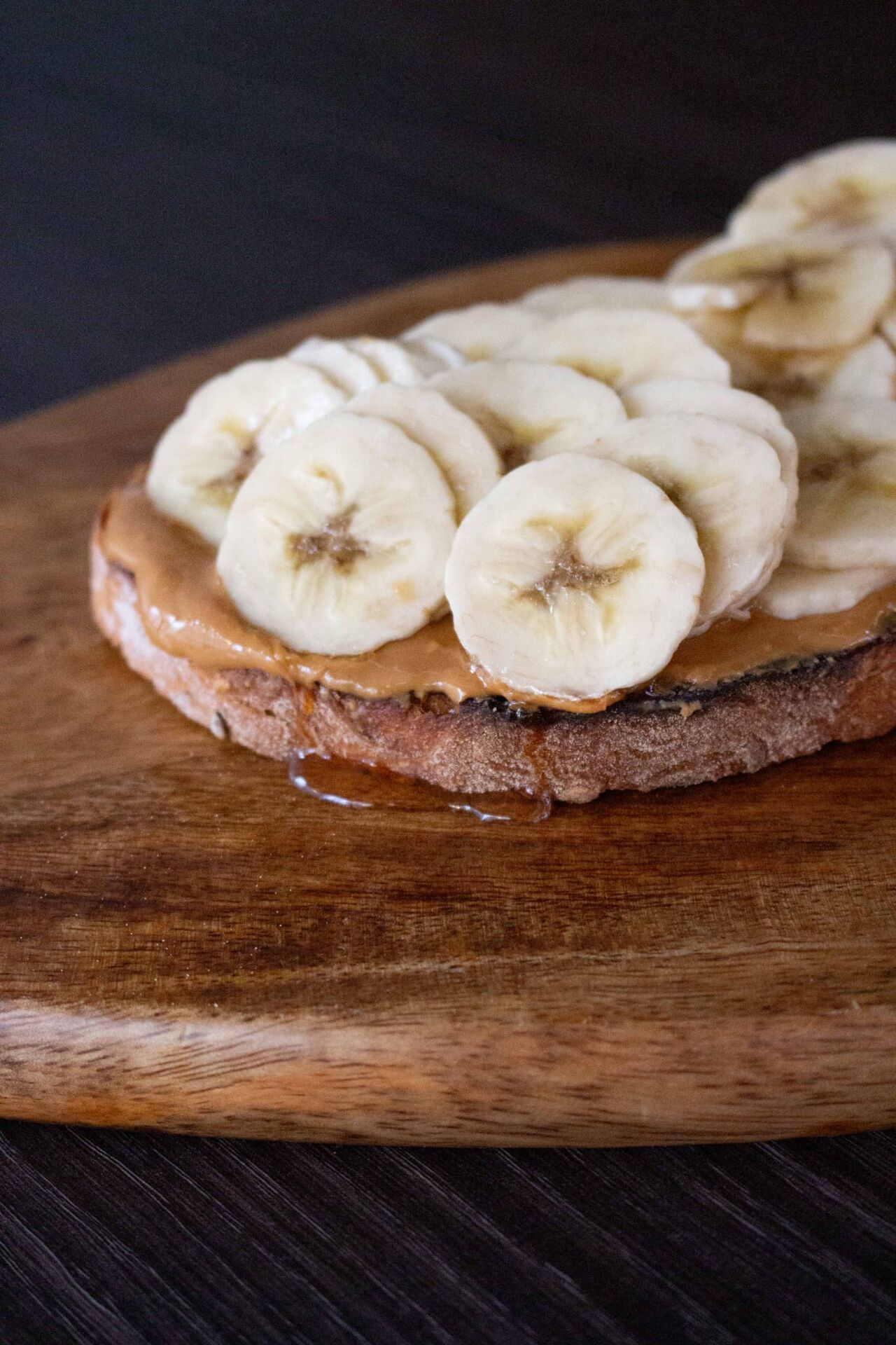 Tostada de plátano y cacahuete