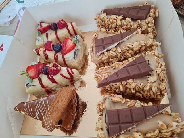 Cheesecake (bueno, speculos, caramel, Nutella, fruits rouge et pleins d'autres 😉)
3,50€