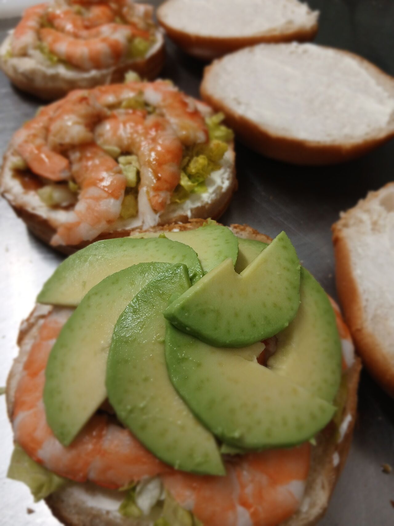 L’avocat crevette sauce au 2 sojas 