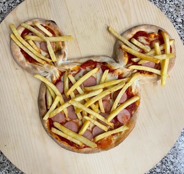 Pizza Würstel e patatine 