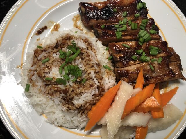 Riz travers de porc sauce BBQ 10 €/portion