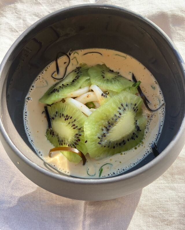 Kiwi, seiche algues kombu