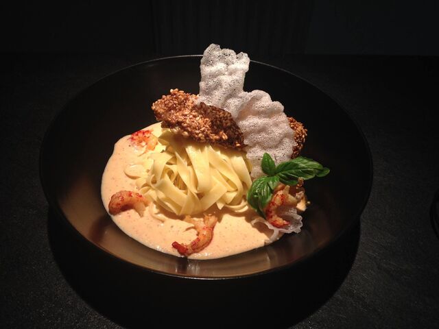 Dos de Sébaste pané aux sésames & son velouté aux écrevisses
