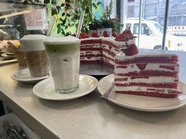 Kaffee, Tee, Matcha, Kuchen 