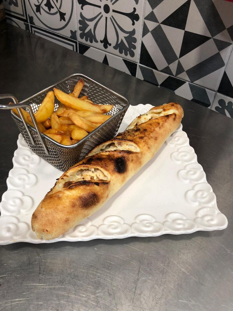 PANINI AU CHOIX (BASE SAUCE TOMATE OU CREME FRAICHE)