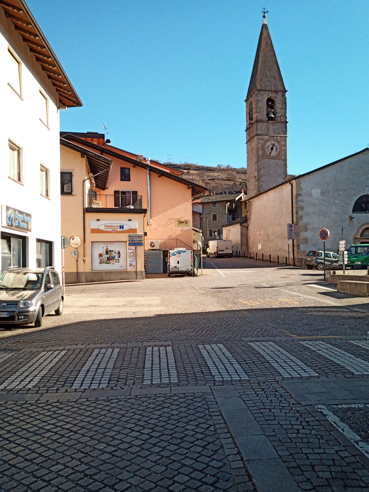 PIAZZA DELL' ASSUNTA MEANO (tn)