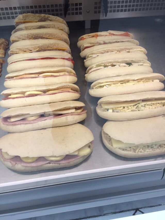 panini 4 fromages, merguez halal, poulet halal poivrons, saumon, chorizo, burger, raclette