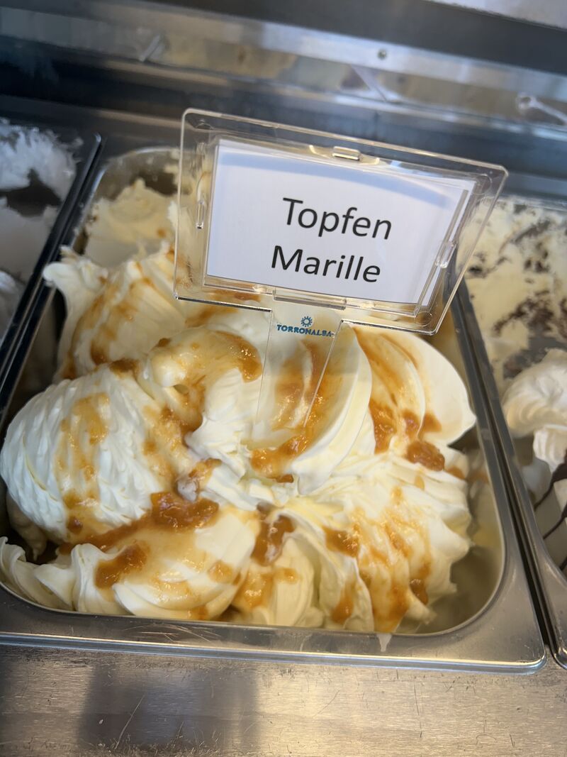 Topfen Marille Eis