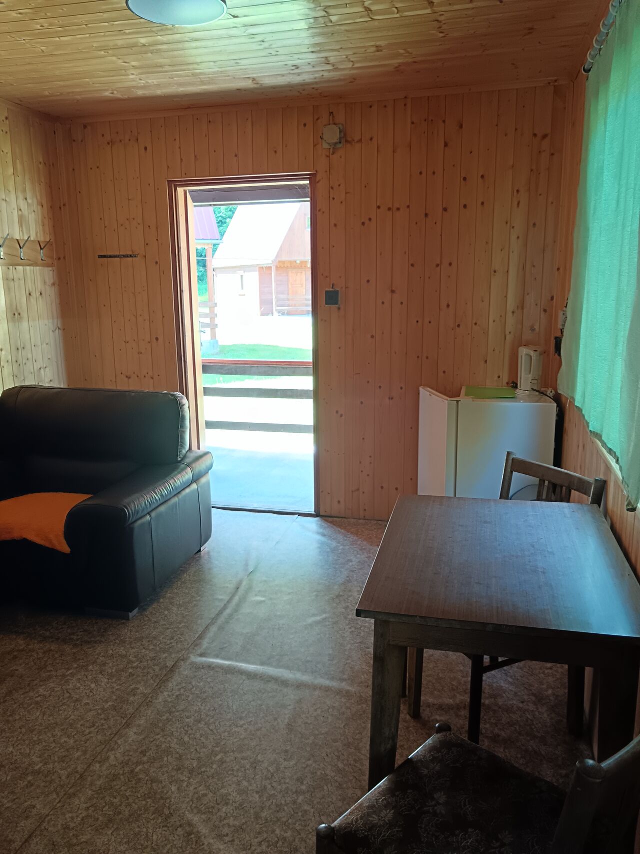 dvoulůžková chatka