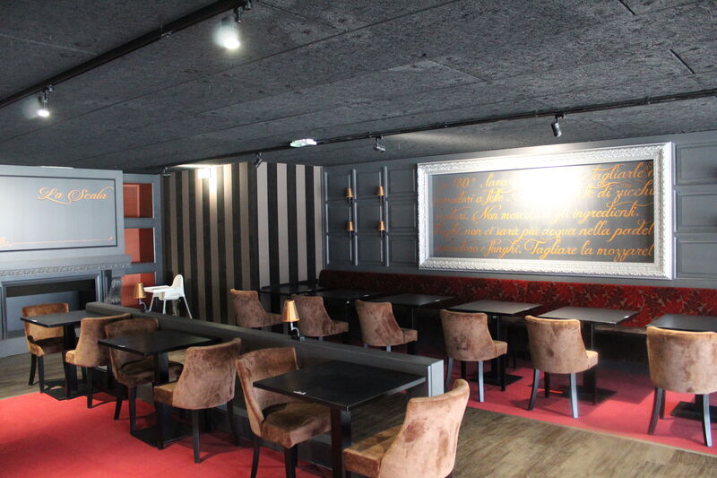 Au premier étage du restaurant.