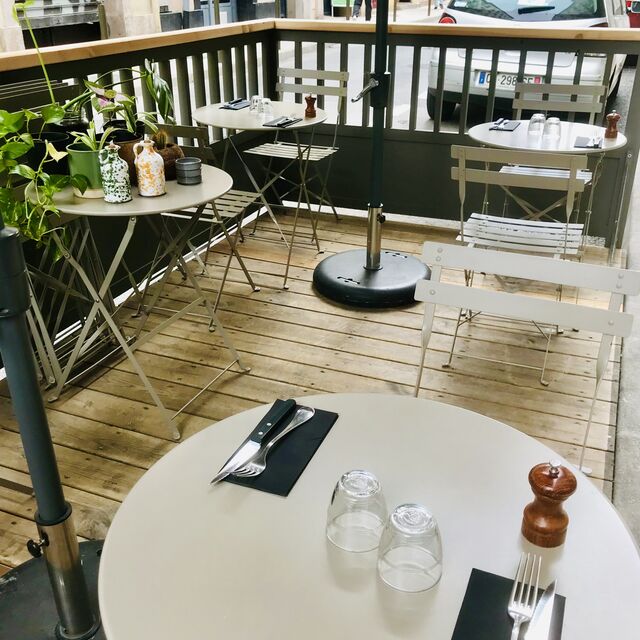 Petite terrasse!
(Restaurant Nossa, Pizzeria & Bar à vin à Sète)
