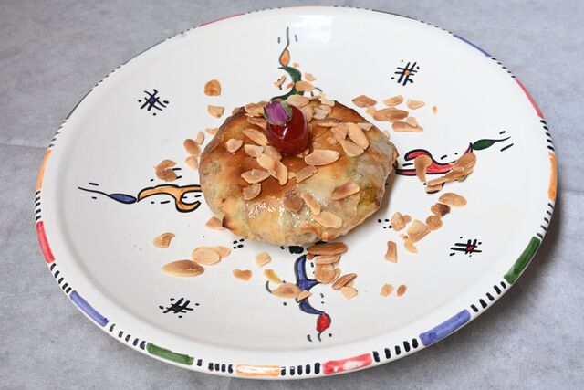 Pastilla pollo e mandorle 