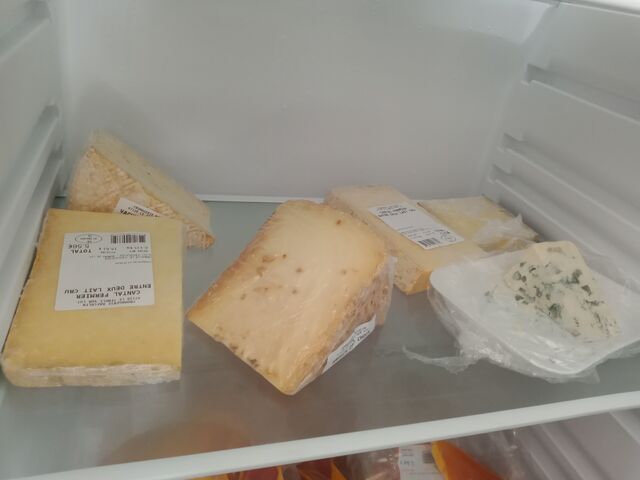 Fromages comté roquefort cantal et autres fromages baechler du Lot et Garonne 