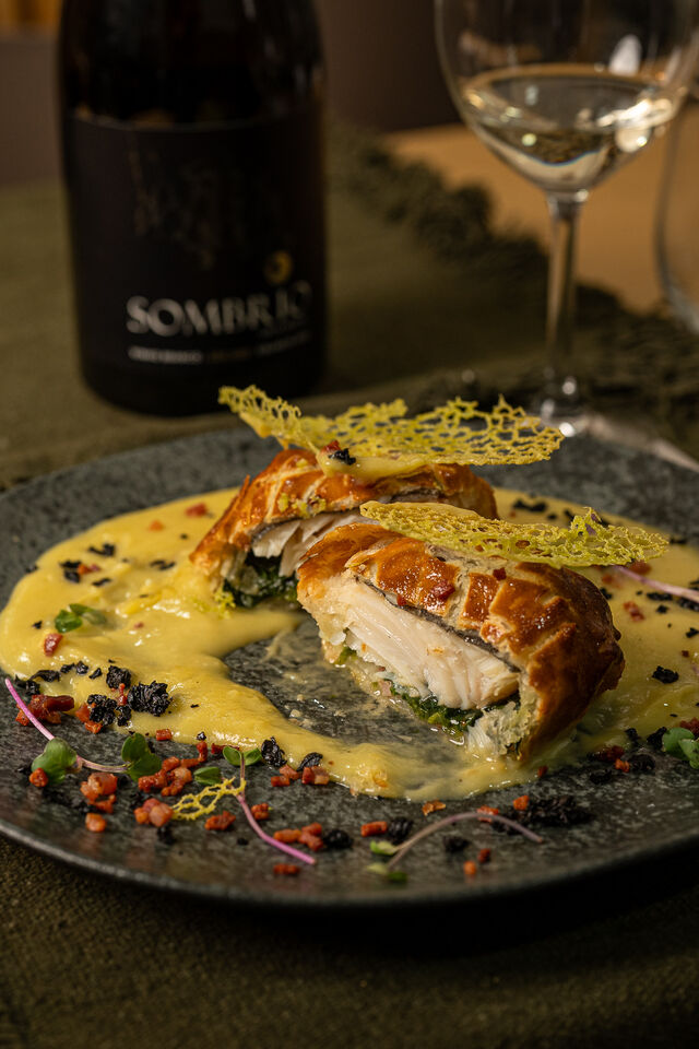 Folhado de Bacalhau com espinafres