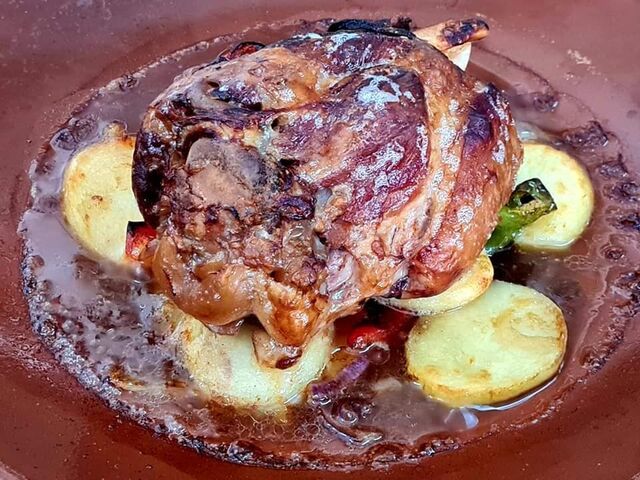 Codillo de Cerdo al Horno