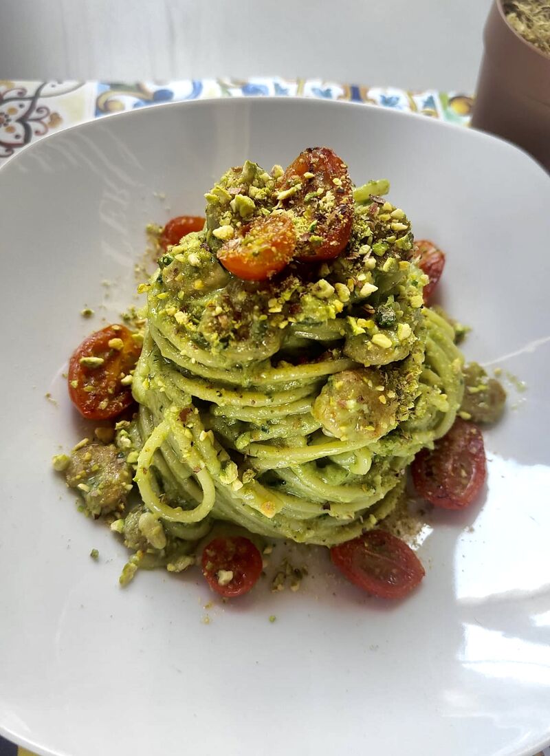 Pesto de aguacate y……