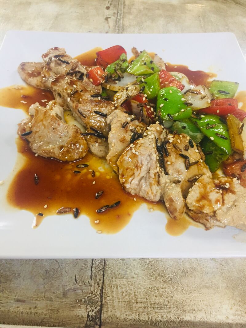 Solomillo macerado con verduras 