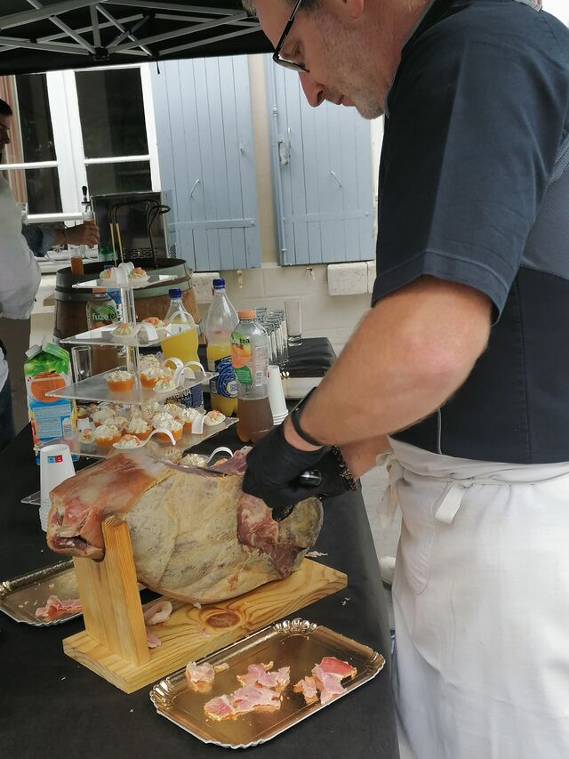 Découpe de jambon de Serrano 14 mois d'affinage