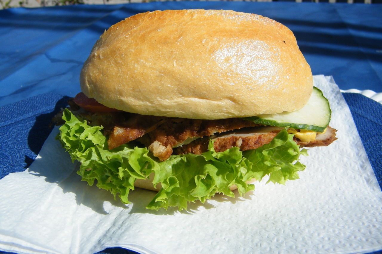 Boulette im Brötchen