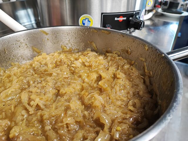 Confit d'oignons prêt à accompagner vos galettes 