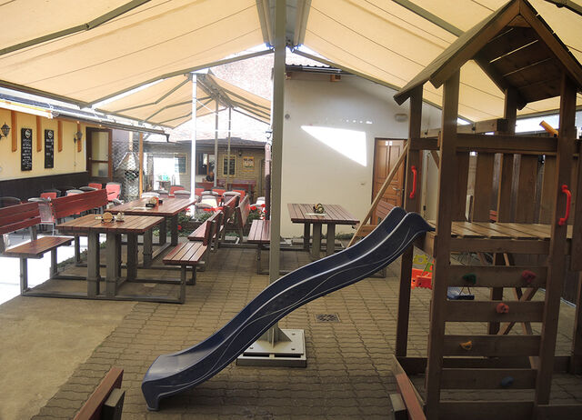 Dětský koutek kryté zahradní restaurace